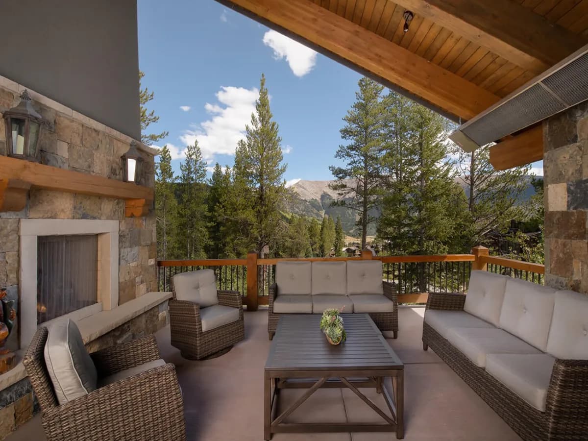Covered patio with efficient mountain-home design